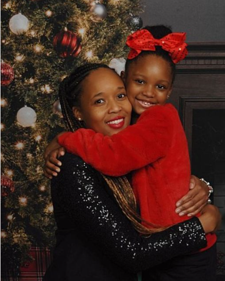 Nette420's tweet image. Happy Holidays. #MacysParade #VerizonLive