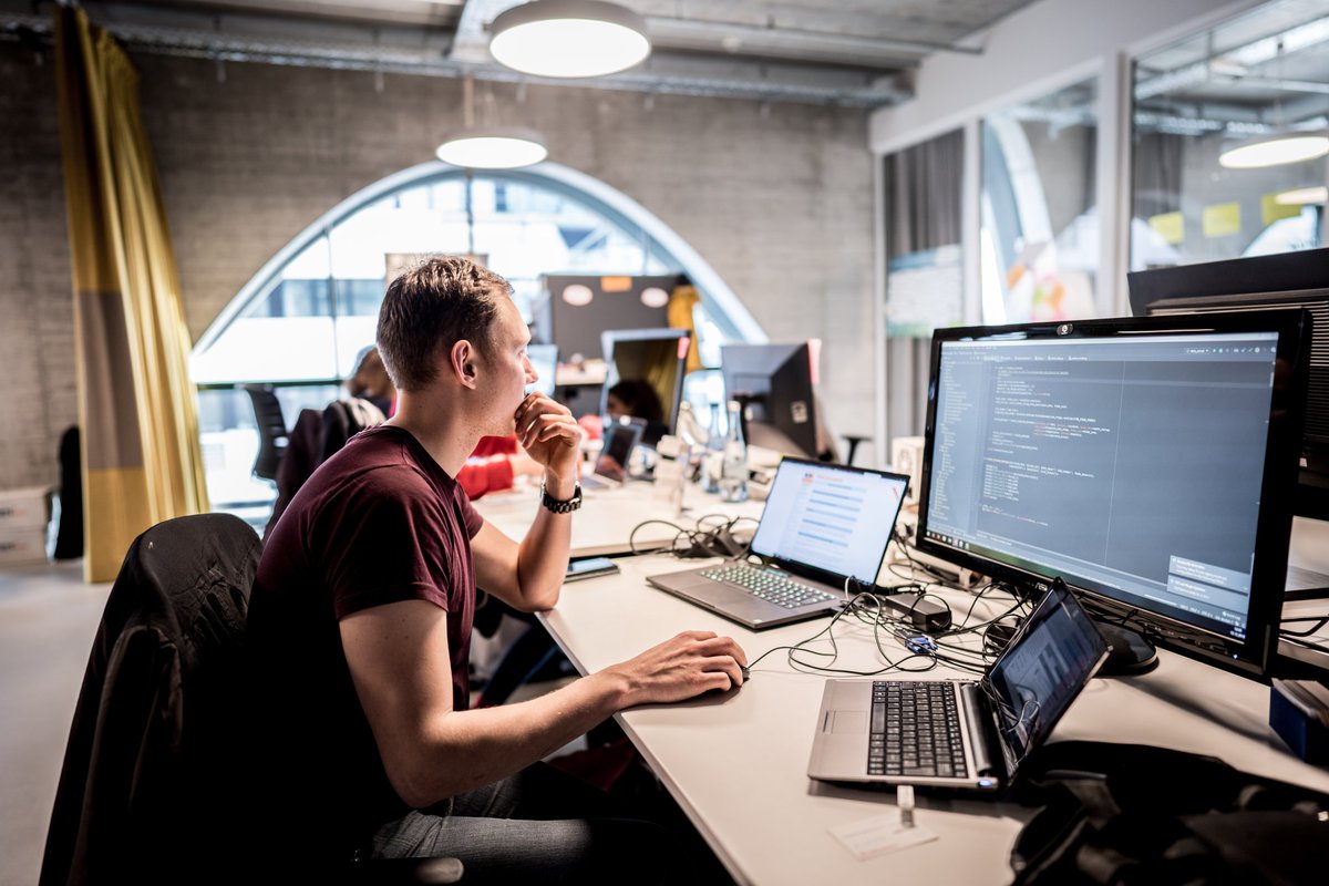 Porschedigital's tweet image. What we do at #PorscheDigital? One of our main activities is devloping unique products and services for Porsche customers and beyond with the best technological solution. #CustomerSolutions