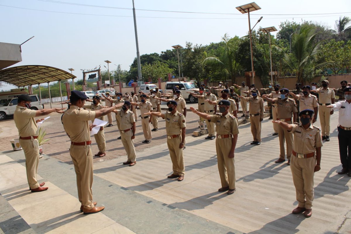 DNH & DD Police tweet media