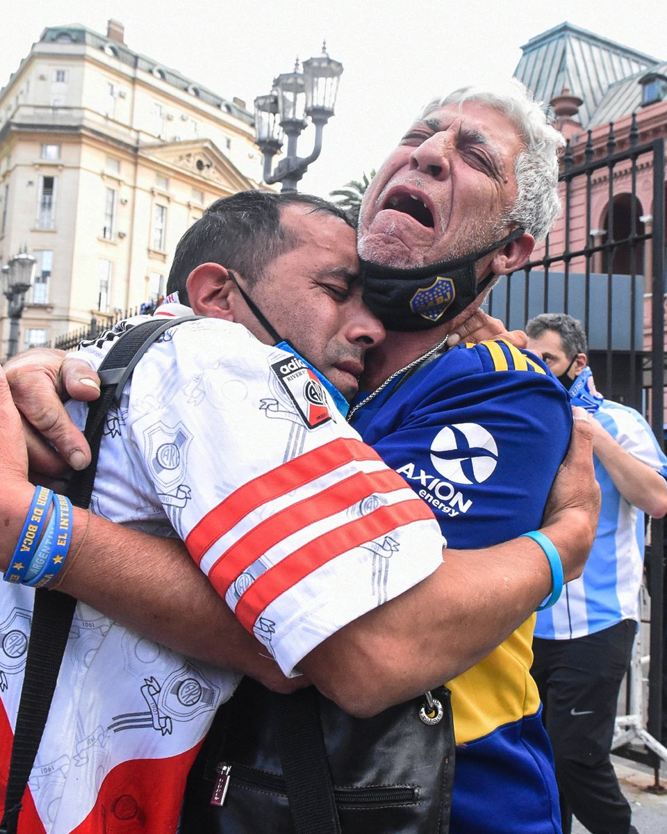 433's tweet photo. Only Diego Maradona can do this ♥️

📷 IG/pablovillan77 https://t.co/h4KLRf3CMM