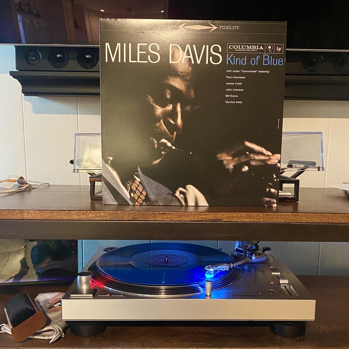 CMoneyKS's tweet photo. #ThanksgivingMorningVinyl #MilesDavis #KindOfBlue #Miles #JohnColtrane #Coltrane #Trane #CannonballAdderley #Cannonball #BillEvans #JamesCobb #PaulChambers #WyntonKelly #2018Remaster on #BlueVinyl #CoolJazz #Jazz #ColumbiaRecords #1959 https://t.co/EhfofNklfo