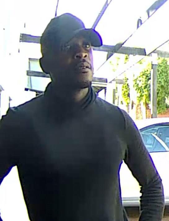 _ArriveAlive's tweet photo. Suspect sought for business robbery in Cape Town https://t.co/7H4cyaPOpa
#ArriveAlive #BusinessRobbery #SuspectSought @SAPoliceService https://t.co/gLC8ltMEsD