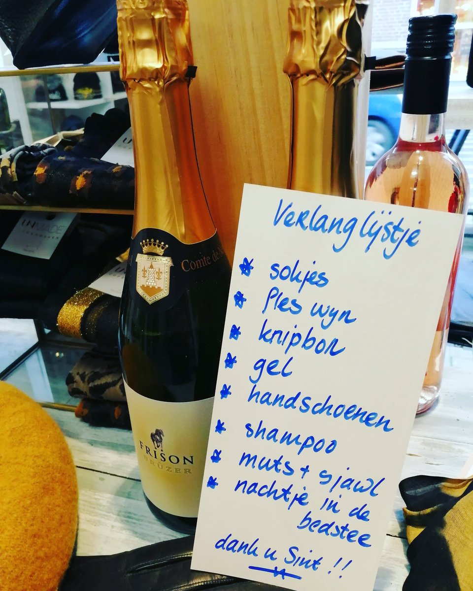 VanNuyen's tweet photo. Aan Sint!

Wat een super verlanglijstje, vind u ook niet? 
En u kunt het allemaal verkrijgen op één adres!
Heel handig Sinterklaas.... 

KERKSTRAAT 25 MAKKUM
VanNuyen Hoeden, Hoeksema Kapper en Overnachtenbijdehofleverancier!

Groetsies aan de pieten!

Liefs Durkje 

#sint #kado https://t.co/enmnhk4haB
