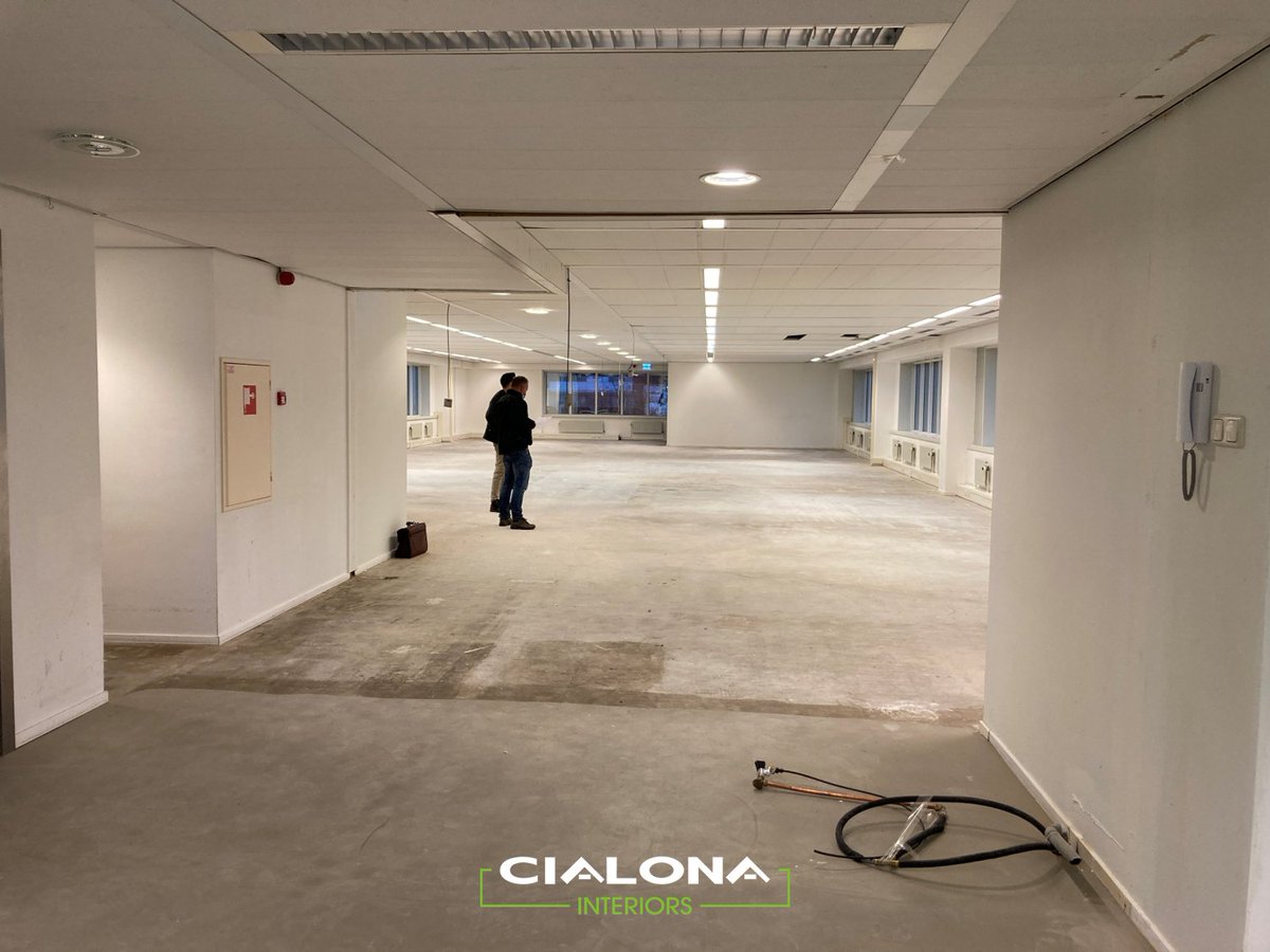Een jaar geleden hebben we hier op Fellenoord voor Expivi een compleet nieuw kantoor gemaakt
 (👉 cialona-interiors.nl/projecten/expi…).

Dít keer gaan we hun buren van een nieuw kantoor voorzien. 

#interieur #kantoorinrichting #eindhoven #kantoor #interieurbouw #kantoorinterieur #werkplek