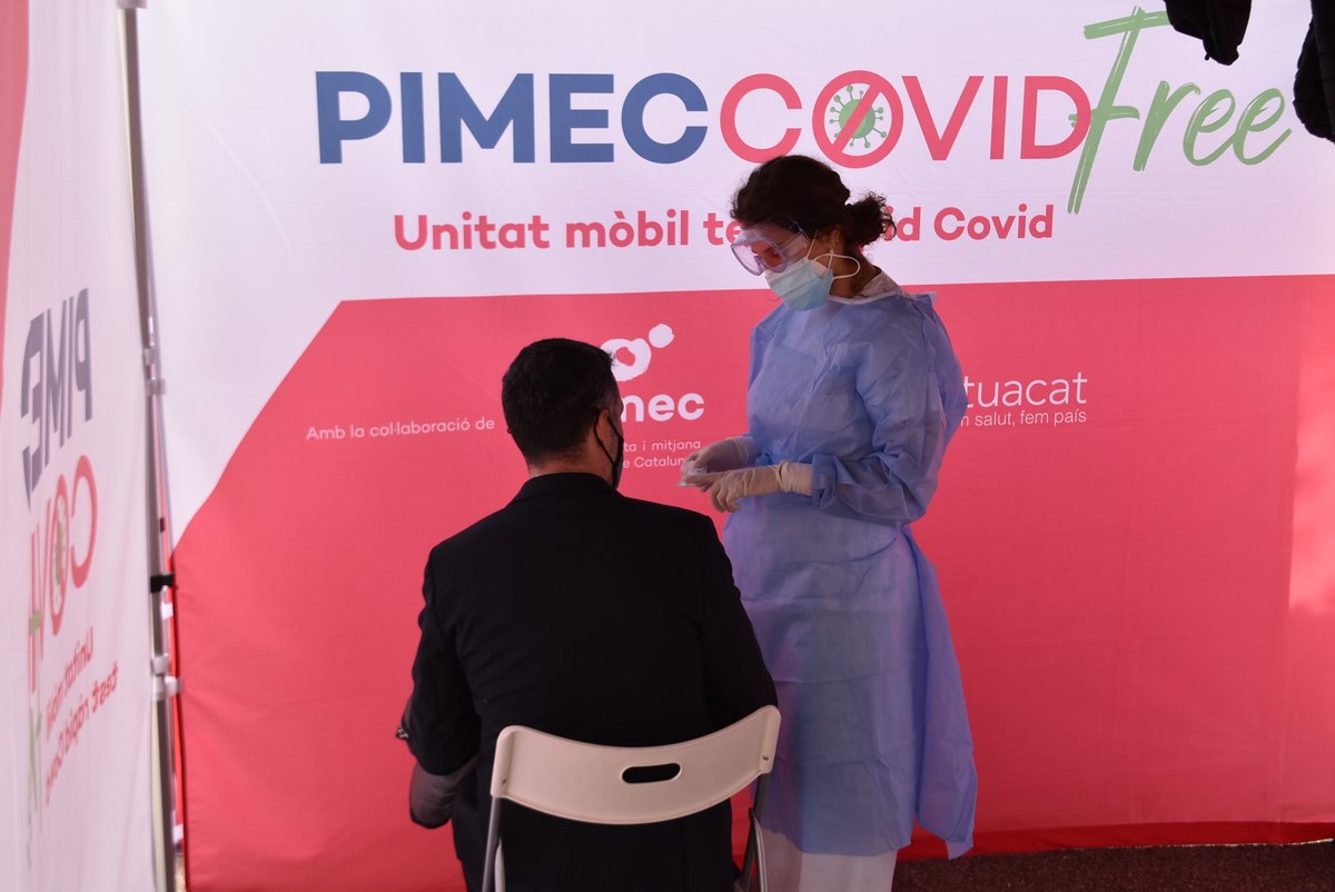 ajsantfeliu's tweet photo. 😷 @pimec, amb la col·laboració de l'Ajuntament, ha posat en marxa la iniciativa PIMEC Covid Free, desenvolupada avui a l'aparcament del Centre de Serveis El Pla de #SantFeliu.

➡️https://t.co/LSwZlKkBjP

#SantFeliuCovid19 #CuidemSantFeliu https://t.co/cYI2GIkt6H