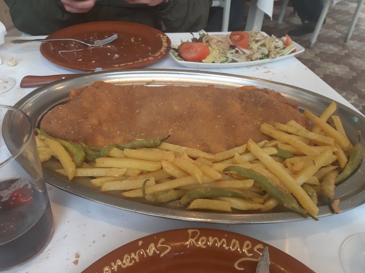 TheSauces1's tweet photo. Comida de empresa...
En las servilletas se forjan los nuevos fichajes https://t.co/kb9iHtOmGN
