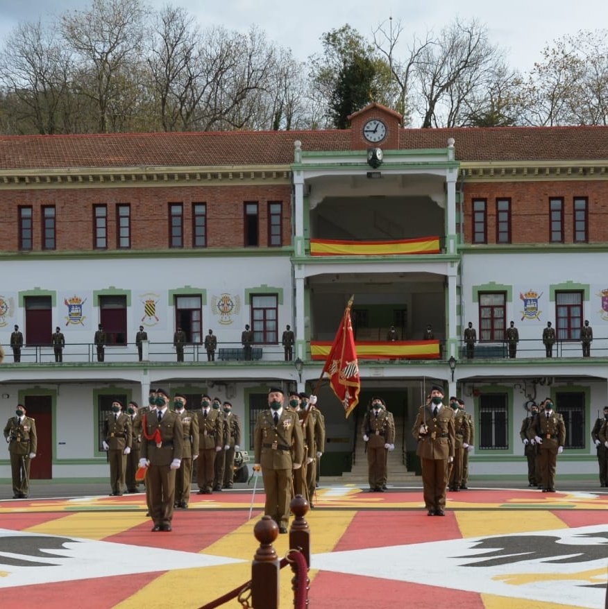 FUTER_ET's tweet photo. 4️⃣8️⃣5️⃣ años de historia. El Regimiento de Infantería "Tercio Viejo de Sicilia" #RI67 #BrigadaExtremadura @EjercitoTierra celebra su aniversario.
#SanSebastian https://t.co/4fTICjpnM9