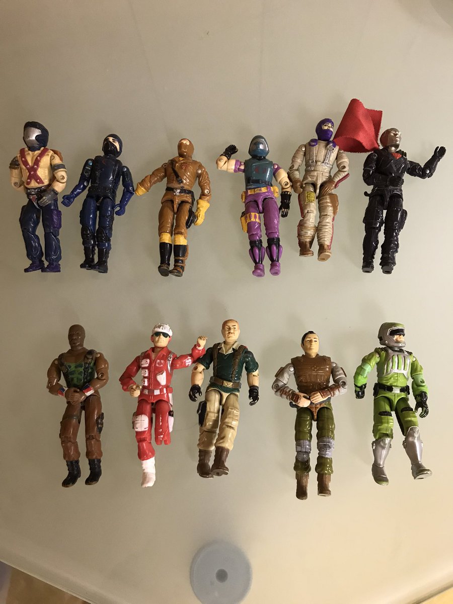 mad910's tweet image. We have had it wrong all these years! The bad guys were just being safe. Look at the Joes. Even the medic isn’t wearing a mask. Kinda wish guy with purple mask would pull it over his nose, though! @ClassicGIJoe @jolucdige