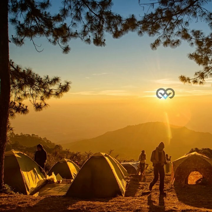 getoutandtrek's tweet photo. To our amazing community - thank you for all that you do and for all that you are!  We celebrate your friendship and support to us, to each other, and in building a space outdoors for lgbtq people. Continue being fabulous, wild and free. You belong here.… https://t.co/07QKEa73pQ https://t.co/98CYLaQzXV