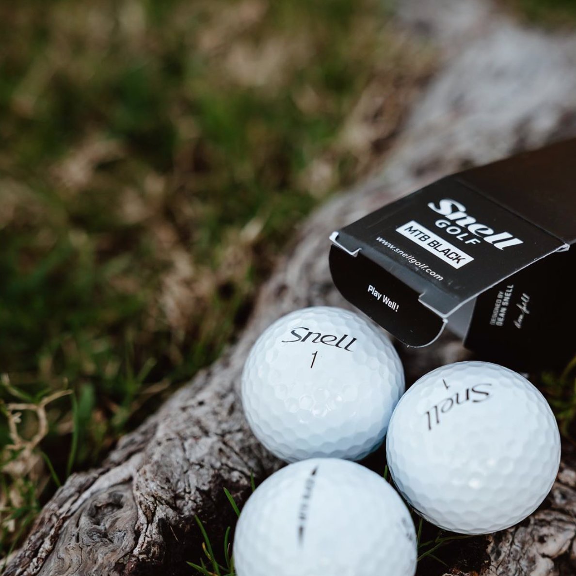 Free sleeve of #golf balls with every dozen pack ⛳

Just one of our amazing #BlackFriday deals 🖤

Visit snellgolf.uk while stocks last ⏲️