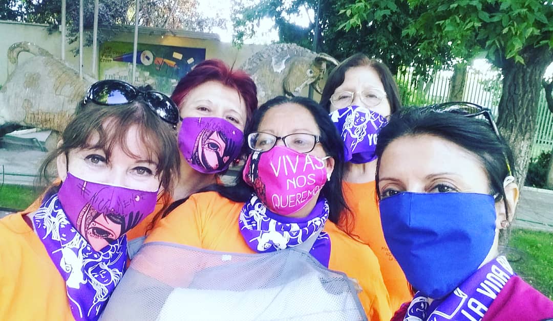 SViolencia's tweet photo. Compartimos con el movimiento de mujeres contra la violencia en La Granja, durante una cicletada familiar en la comuna. Felicitaciones por el gran aporte que realizan en la comuna! https://t.co/jyuMfcFEpw