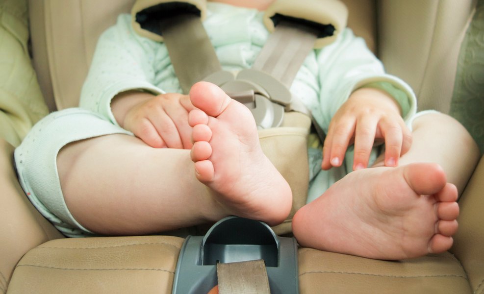 Ride On: The Car Seat Buying Guide Every Mom Needs - mothering.com/articles/car-s…