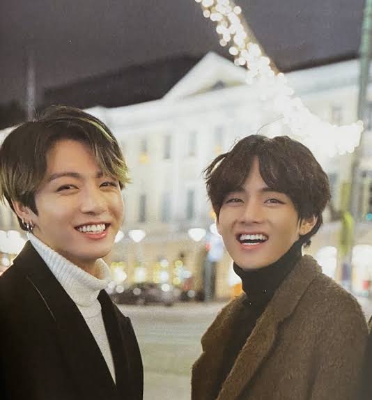 As long as I'm with V-hyung, I'm happy A thread