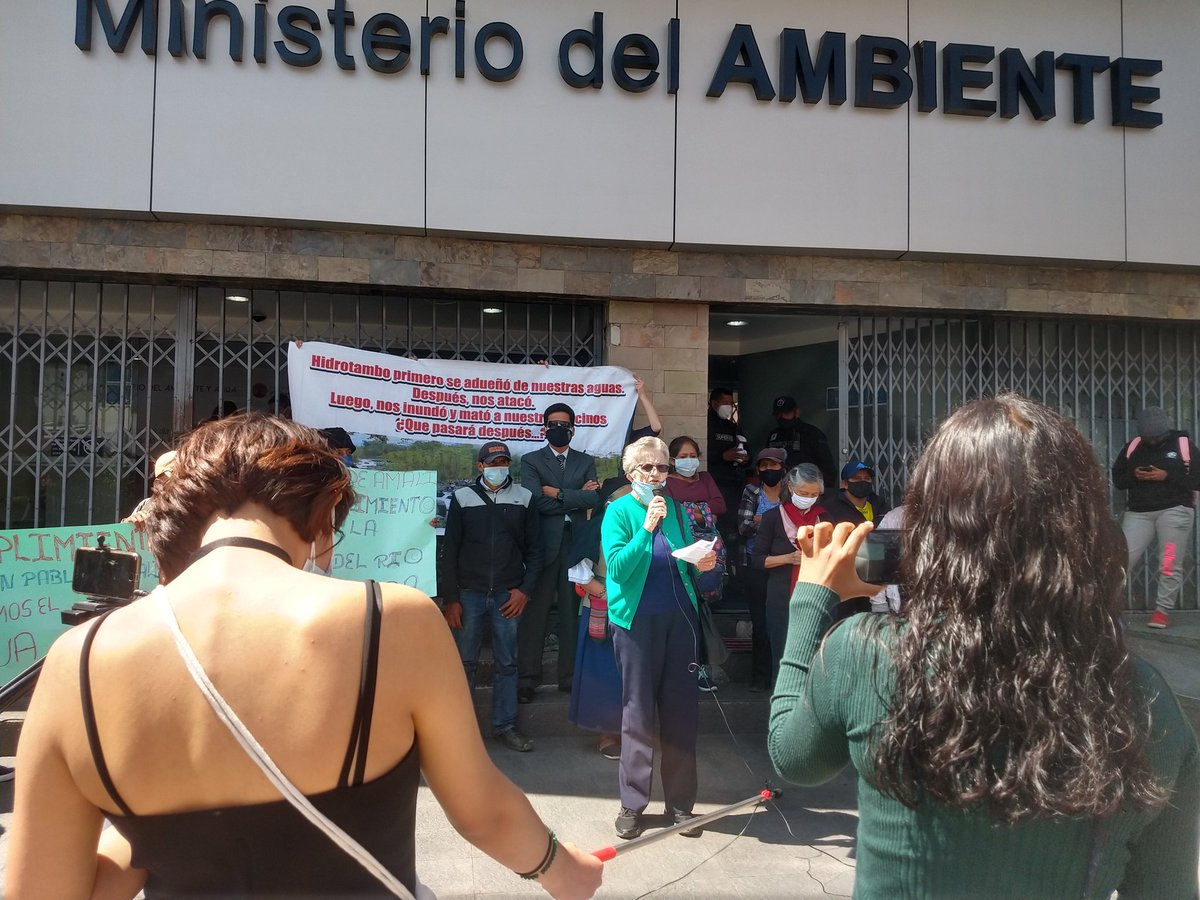 EveCalvopina's tweet photo. La omisión del Estado ecuatoriano ha producido que la empresa @hidrotambo haya vulnerado los derechos humanos de las comunidades y de la naturaleza del río Dulcepamba. Exigimos #InspecciónYa #JusticiaDulcepamba #ControlYa https://t.co/IA19wDlC7b