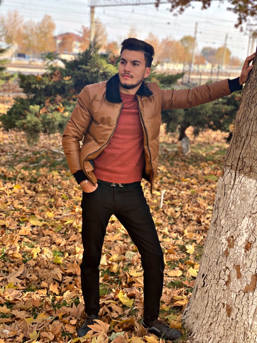 Həyatda Həmişə Gülməlisən , Bəzən Ürəkdən , Bəzən isə Acığa ...⚜️✊🏻