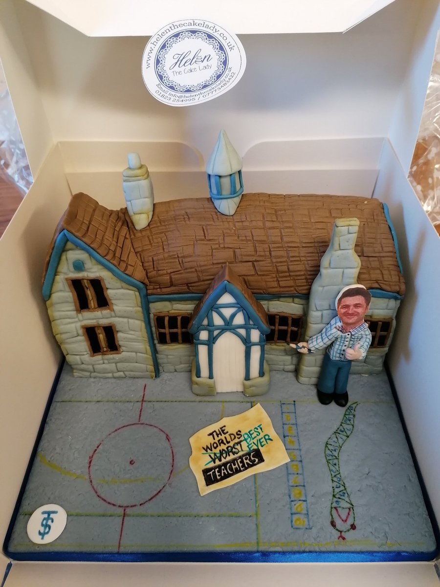 ThurlbearSchool's tweet photo. Part of our bake-off compeition... A parent has made a gingerbread Thurlbear! And we get to eat it! What a gift... @GBBOUK @CountyGazette @bbcsomerset Mr G is inedible, though 😂 #schoolchat https://t.co/ng8pRESfqX