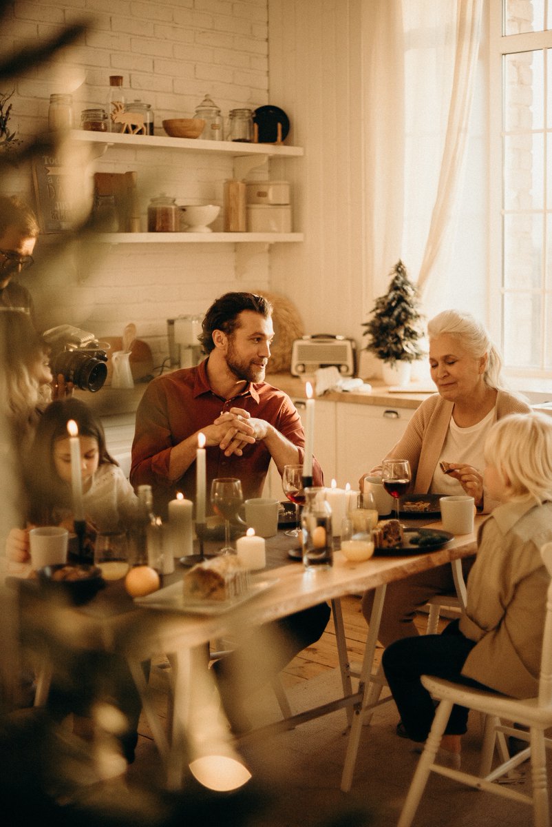 ResiliencyInc's tweet photo. Expressions of gratitude activate the limbic system releasing dopamine, lowering the feelings of anxiety, pain, and depression. This Thanksgiving, give yourself a dose of dopamine by taking the time to be thankful. https://t.co/DeuJtof86C