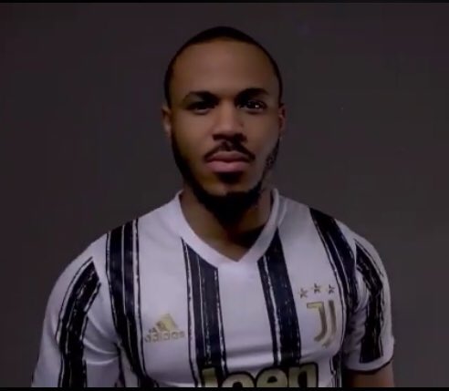 Smoovii's tweet photo. If you have a child that has football talent and you wish for him/her to be groomed in a well structured and international standard academy e.g Juventus.. Thereโs a REAL PLUG in town. His name is Ozoemena! Enough said๐ #ForzaJuve #OzoXJuventus #footballOracle https://t.co/hw0A2Rv9uy