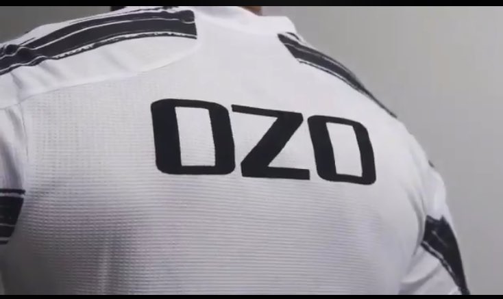 Smoovii's tweet photo. If you have a child that has football talent and you wish for him/her to be groomed in a well structured and international standard academy e.g Juventus.. Thereโs a REAL PLUG in town. His name is Ozoemena! Enough said๐ #ForzaJuve #OzoXJuventus #footballOracle https://t.co/hw0A2Rv9uy