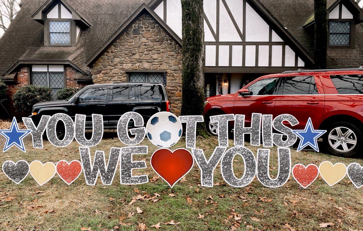SignArkansas's tweet photo. Feel better soon to Clara of NLR! #soccer #nlr #nlrsoccer #nlrhs #yardsign #getwellsoon #signdreamers @NLRladysoccer https://t.co/ZesJ78qL40