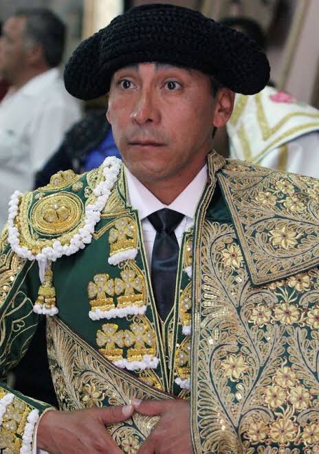 Un día como hoy 26 de noviembre pero de 1989, Eulalio López “Zotoluco” <a href="/InfoZotoluco/">InfoZotoluco</a> confirmó su alternativa en <a href="/LaPlazaMexico/">La Plaza Mexico</a> con el toro 🐂 “Bombón” de <a href="/GRanchoSeco/">Gan Rancho Seco</a> de manos de @manolomejiaa65 y de testigo Sergio González.