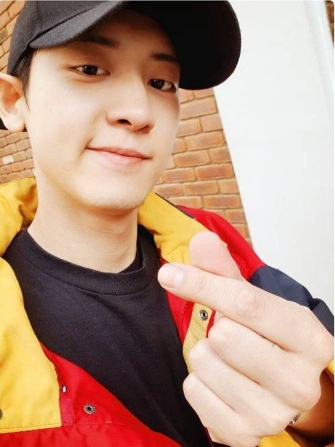 ShufflePlace's tweet photo. Happy birthday to our happy virus, best of luck to you. I hope you are always happy, best boy!❤
𝘓  𝘖  𝘌  𝘠( ◜‿◝ ✿)

#MusicianLOEYDay
#HappyChanyeolDay 
#찬열아생일축하해 
@weareoneEXO https://t.co/NxYL5GaYQ0
