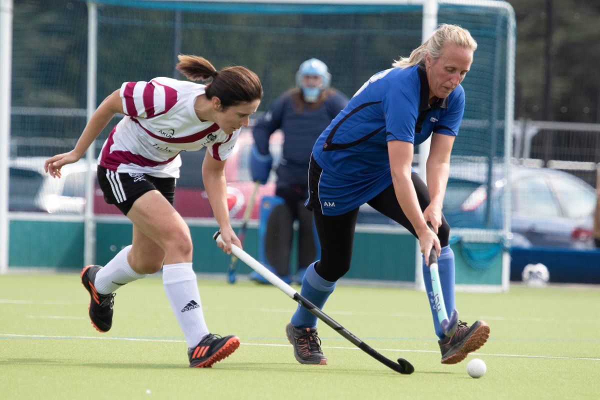 EnglandHockey's tweet photo. Update: In all Tiers, clubs can resume training from Wednesday 2 December. 

Training and matches can return in Tiers 1 &amp; 2 from the same date.

Read in full: https://t.co/Ac7WYn3sXc https://t.co/bfEnIZlWCA