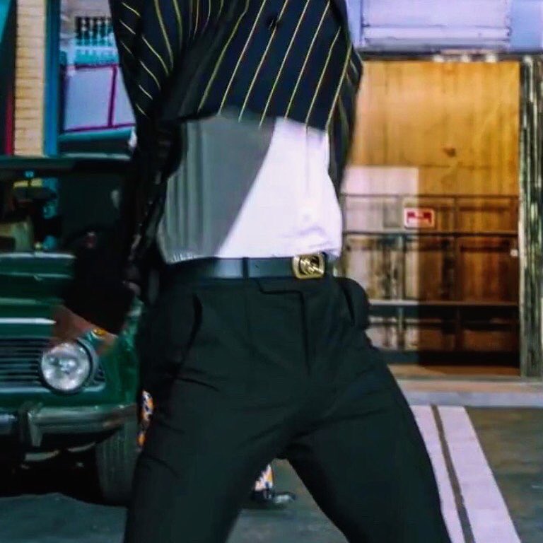 jungkook’s tiny waist - a thread