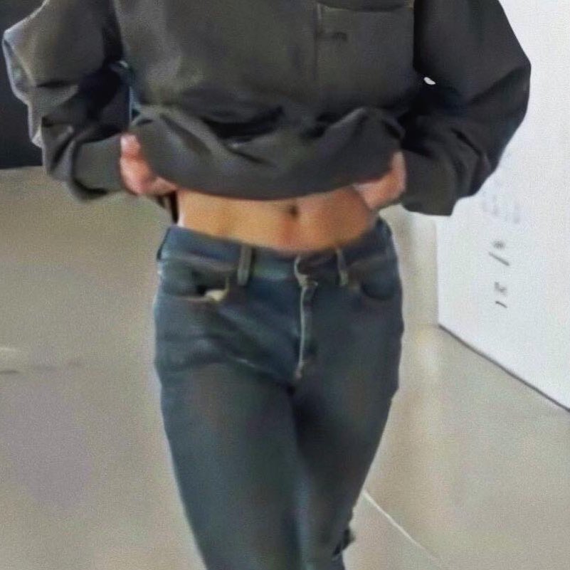 jungkook’s tiny waist - a thread