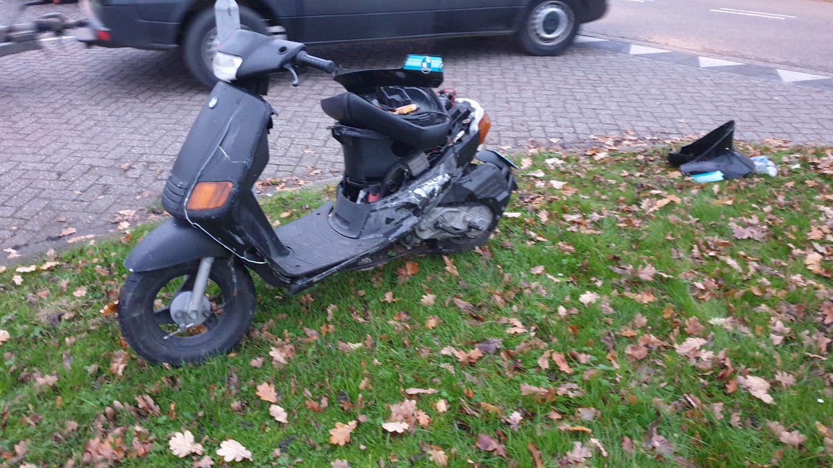 Lees alles over: "Bromfietser heeft alle geluk van de wereld bij ongeval in Medemblik" op Medemblik Actueel | #bromfietser #medemblik #ongeval..