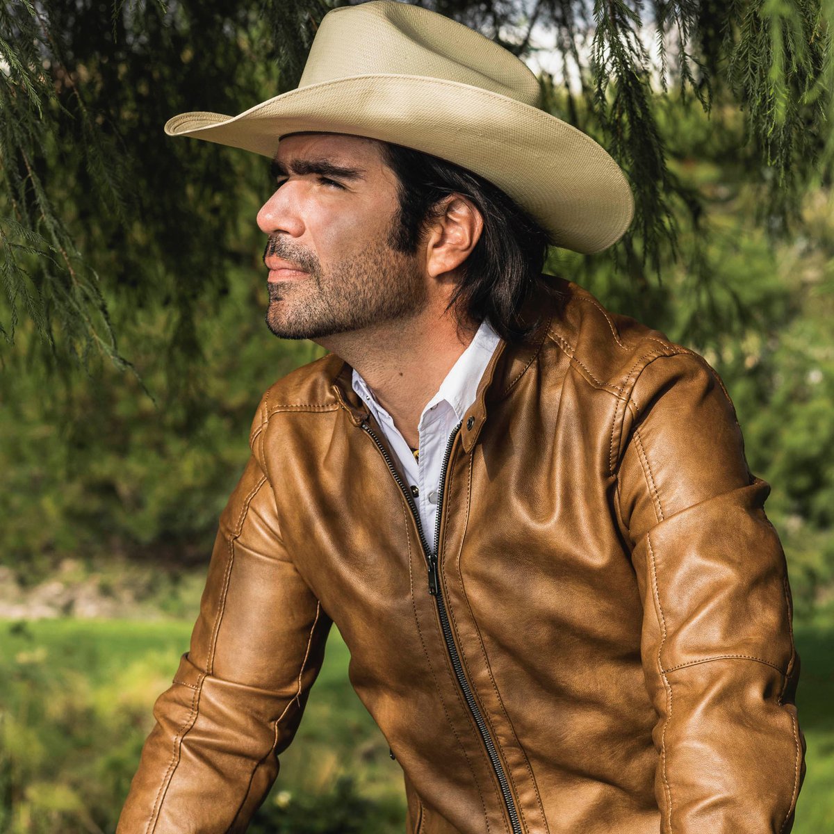 GMGildardo's tweet photo. G⅁ Observar la vida y entrarle de frente G⅁ Se va a sentir retebonito ¡Próximamente Norteño! #mexico #norteño🇲🇽 #GG #retebonito @SpotifyMexico @iTunes @Vevo_MX @YouTubeEspanol  #tepa https://t.co/glUYdS4K6d