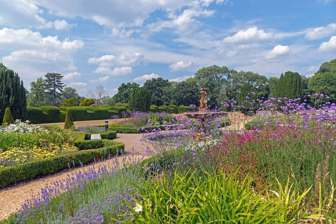 lcresidences's tweet image. The beautiful private gardens at Grove Place Retirement Village. 💐

#Gardens #Nature #Gradens #Hampshire