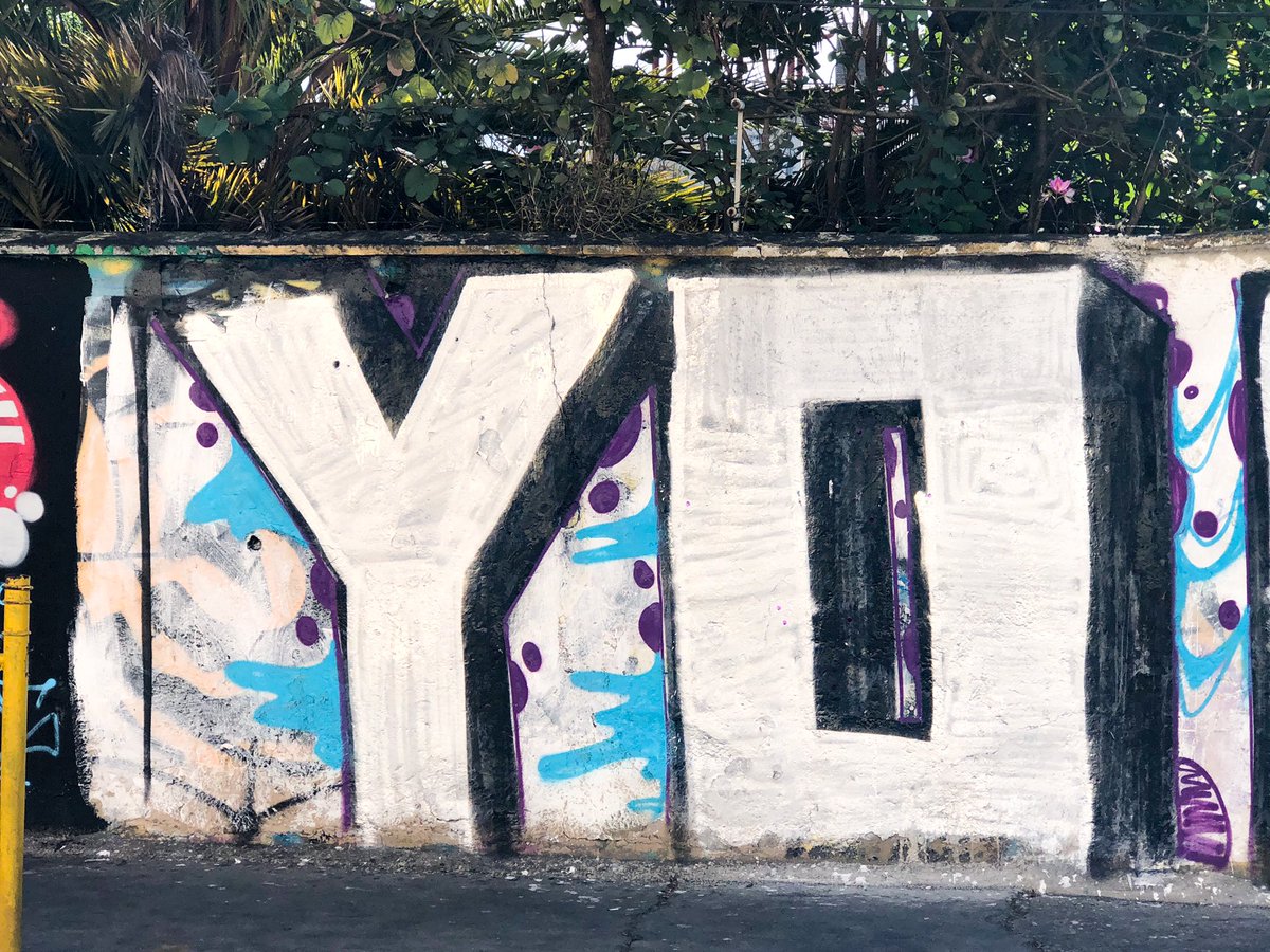 PiaLaPeriodista's tweet photo. A una cuadra del @CongresoGuate artistas manifestaron su rechazo a la incesante corrupción en Guatemala con un mural. 

#ArtistasEnResistencia  #YaBasta #28N https://t.co/dXS5Gg8GUN