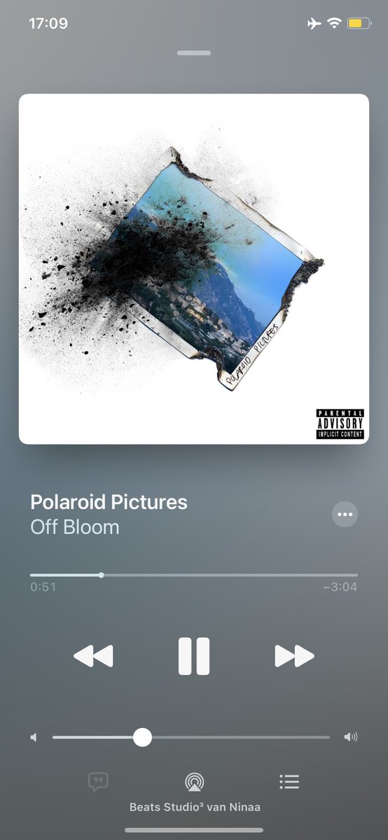 elastaubert's tweet image. for some reason i forgot about @offbloom after seeing them with dua in 2017 but today i suddenly realized how much i miss their music omg &amp;amp; love their new single 🥺