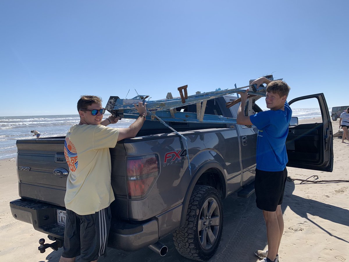 MsChereb's tweet image. Thankful for NHS and the students that volunteer and truly love our community! #bwood #bucpride #cherebskidz