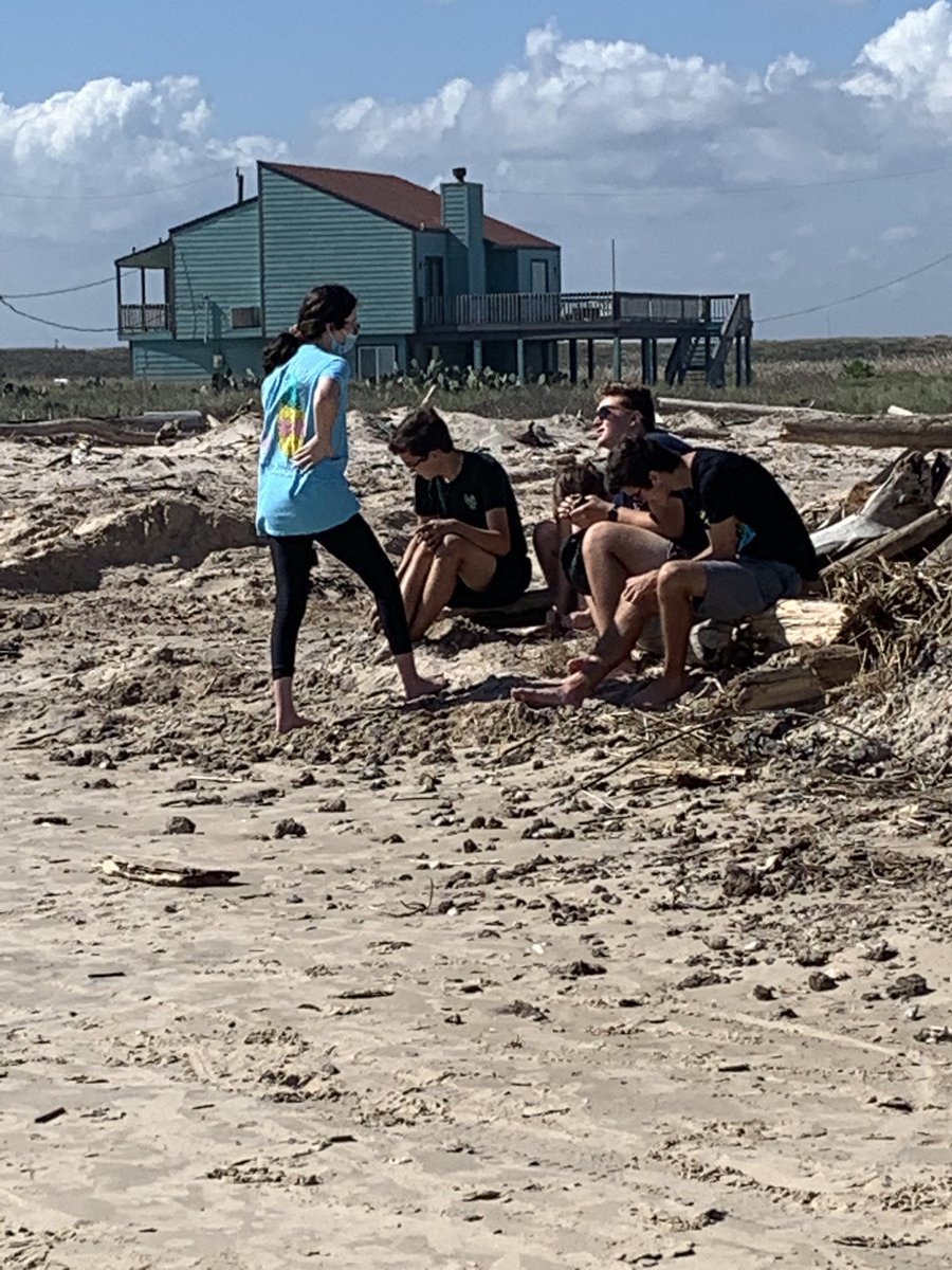 MsChereb's tweet image. Thankful for NHS and the students that volunteer and truly love our community! #bwood #bucpride #cherebskidz