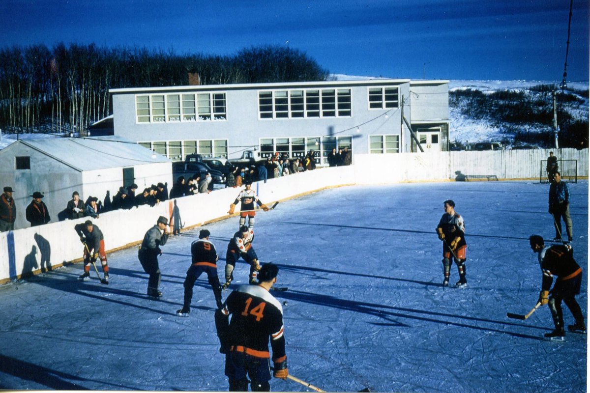 Might be time to have some good ol’ fashioned outdoor hockey <a href="/MondayNooner/">Monday Nooner</a>