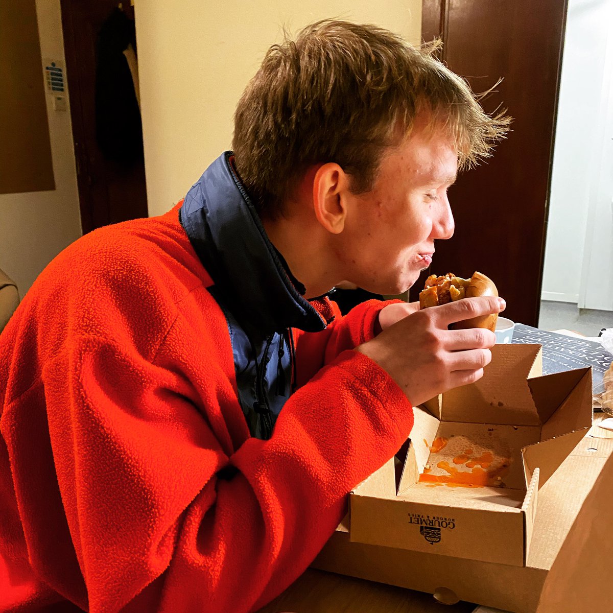 ClareChoir's tweet photo. Organ Scholar Sam devouring a #LoadedBurger having just recorded his first @bbcradio3 Choral Evensong broadcast. Out next February! #recording #hype #howells #covid https://t.co/Cpq5D72cFu