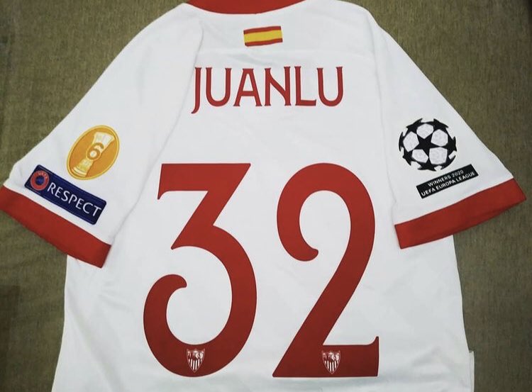 samcamdosher's tweet photo. La camiseta de uno de los nuestros convocado para un partido de Champions league, GRANDE @juanlusv_24 #sololosmejores #championsleague #uefachampionsleague #unodinoi https://t.co/iVV7xYACOy