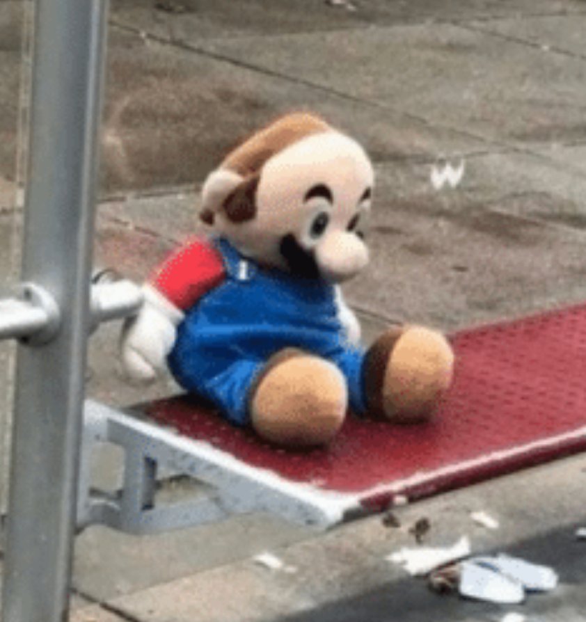 PearlteaRizzy's tweet image. "We can't pay our rents anymore, Luigi. COVID killed our plumbing business and our landlord won't give a shit and raised the rent ten fold. Brooklyn is fucked, Luigi."