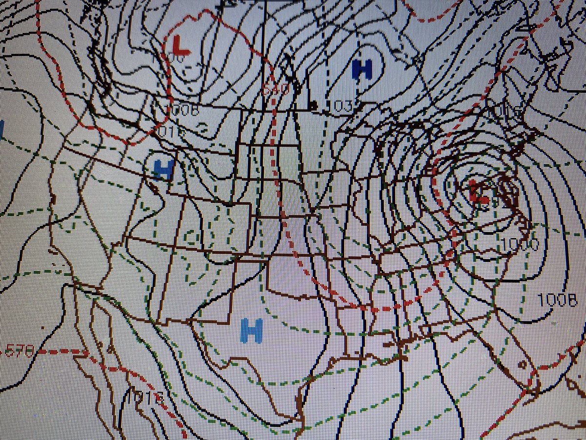 WayneStormWatch's tweet image. AGGRESSIVE PATTERN - IMO, I think this describes the overall pattern looking to develop over the eastern US early next week. GFS model 1PM Monday. All models indicating powerful storm in the east. Too soon for details. Stay tuned. #devilinthedetails