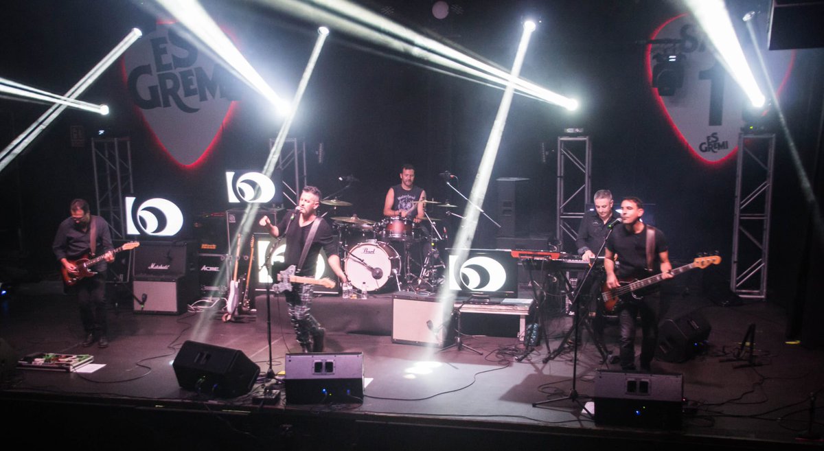 peazo concierto en es gremi. camaleones