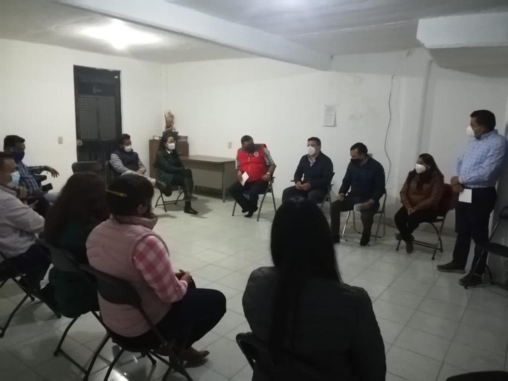 Mov_PRImxEdomex's tweet photo. Los integrantes de la Dirigencia del Movimiento https://t.co/7OLsYmCH6E Apaxco acompañaron al nuevo coordinador regional Martín Vazquez en su presentación. ¡Bienvenido es un gusto hacer equipo con usted! https://t.co/TMwfHfbDwX