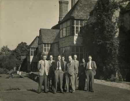 Very excited to share the latest <a href="/The_RHS/">The RHS</a> podcast.  The herbarium's <a href="/MandeepMatharu9/">Mandeep Matharu</a> talks about EK Janaki Ammal, our first female scientist:  Against the odds rhs.podigee.io/241-against-od…