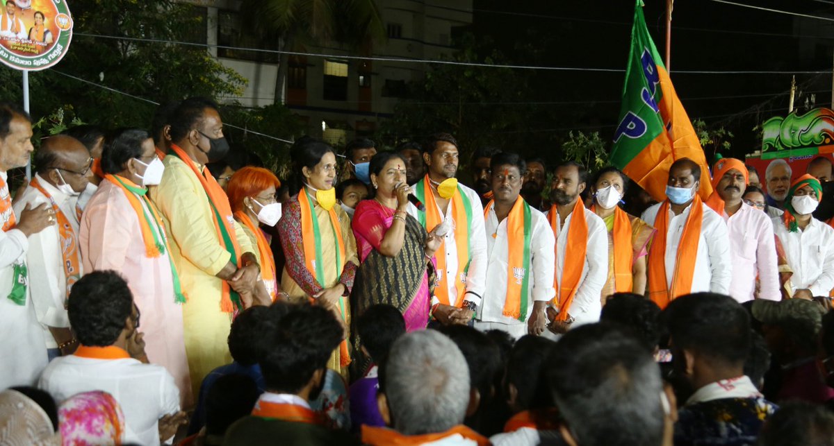 Rahul_thakur8's tweet photo. And the Saffron brigade is ready to conquer #Saroornagar #Division19
This time... it's time up for the pinky batch
Har Ghar bhagwa chayega
#GHMCElection
#GhmcwithBJP
#TRSBetraysGHMC
@aruna_dk @bandisanjay_bjp @BJP4Telangana @Tejasvi_Surya
@_the_hyderabadi @SwadeshiAneesh https://t.co/ISt75ha1nv