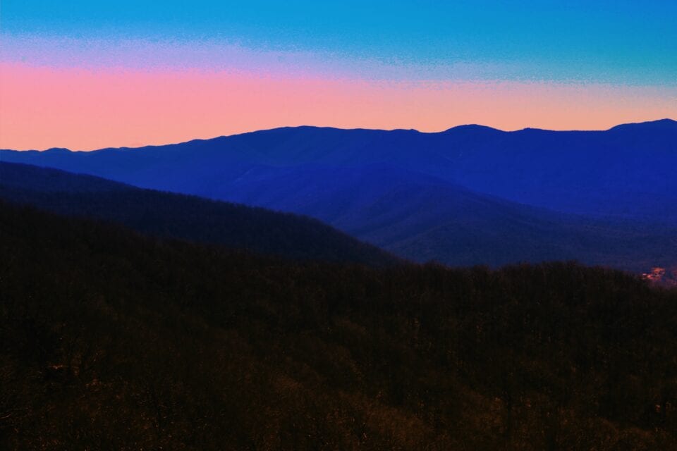 #NewArtists

Jordan Pope’s images use colours as a way to express emotions, creating dreamy hillsides at the rise and fall of the day.

bit.ly/366ErHs