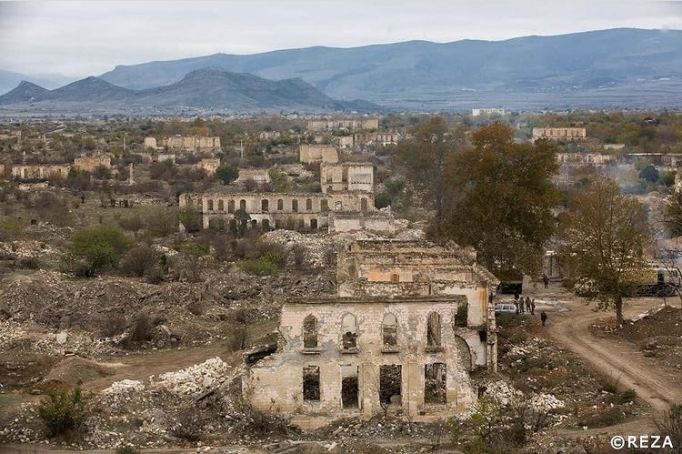Guelya_nineties's tweet photo. Armenian vandalism has no limits. They are stealing cultural heritage, burning houses and cutting trees.The world is still silent. Armenian brutality against Azerbaijani people and cities has to stop. 
 #KarabakhisAzerbaijan
 #DontBelieveArmenia https://t.co/c55m1eBzOT