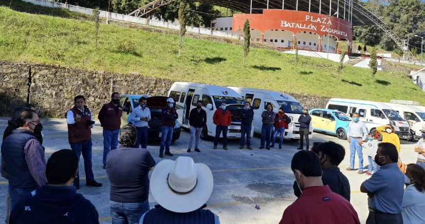 YassirVa's tweet photo. #Modernizacionenmarcha 🚌 | El día de hoy nos encontramos en #Zacapoaxtla, en la Sierra Nororiental. Nos reunimos con concesionarios  de la región para evaluar los avances  en modernización del #TransportePublico, combate al pirataje  y transporte irregular.  #Puebla @MTGobPue https://t.co/IyU3Cjkha8