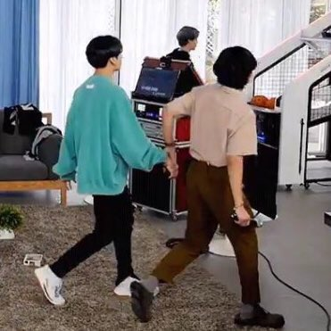 tetetinypics's tweet photo. t de taekook significa tiny 🥺 https://t.co/I5dpD2ug6s