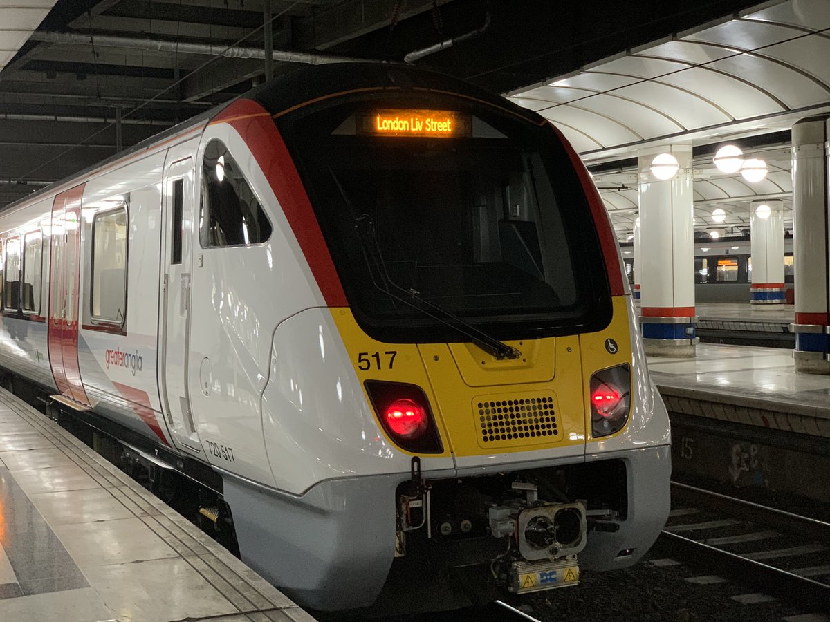Zeldieralt's tweet photo. First day of @greateranglia Class 720s in service, a massive upgrade in comparison to their old class 321s https://t.co/rHCR27olIn
